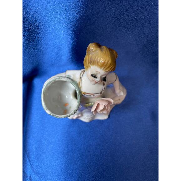 Vintage Enesco Porcelain Lady with Basket and Pink Flower - Picture 6 of 7